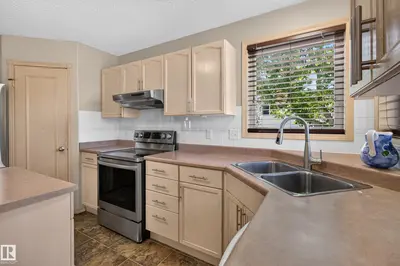 Interior photo 4 of 13406 32A ST NW