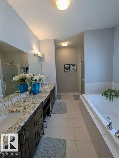 Interior photo 2 of 2327 FREZENBERG AV NW