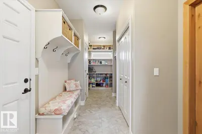 Interior photo 2 of 50346 RGE RD 275