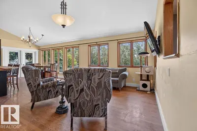 Interior photo 3 of 216 WOLF WILLOW RD NW