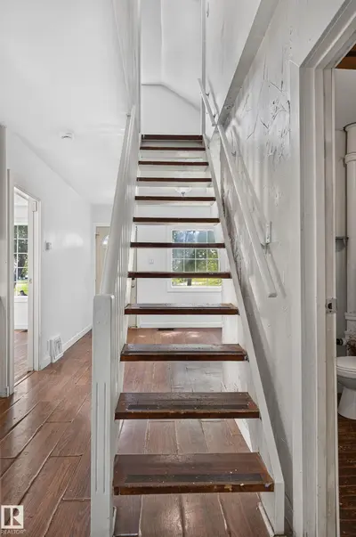 Interior photo 4 of 11708 79 ST NW