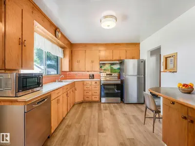 Interior photo 2 of 12418 125 ST NW