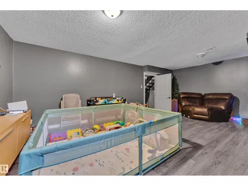 3217 132A AV NW, Edmonton - $277,900
