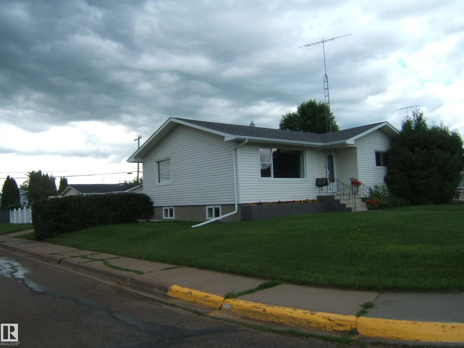 4337 48A ST, Vegreville - 4 bedroom Detached Single Family for sale
