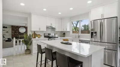 Interior photo 4 of 2723 83 ST NW