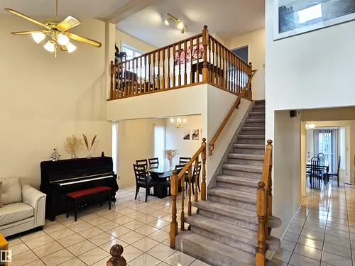 2433 89 ST NW, Edmonton - $575,000
