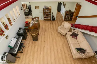 Interior photo 2 of 60528 Range Road 112