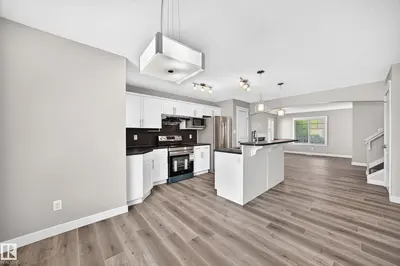 Interior photo 4 of 827 VALOUR MEWS ME NW