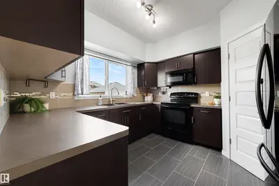 Interior photo 2 of 1522 CHAPMAN WY SW
