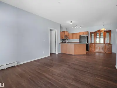 Interior photo 3 of #106 263 MACEWAN RD SW