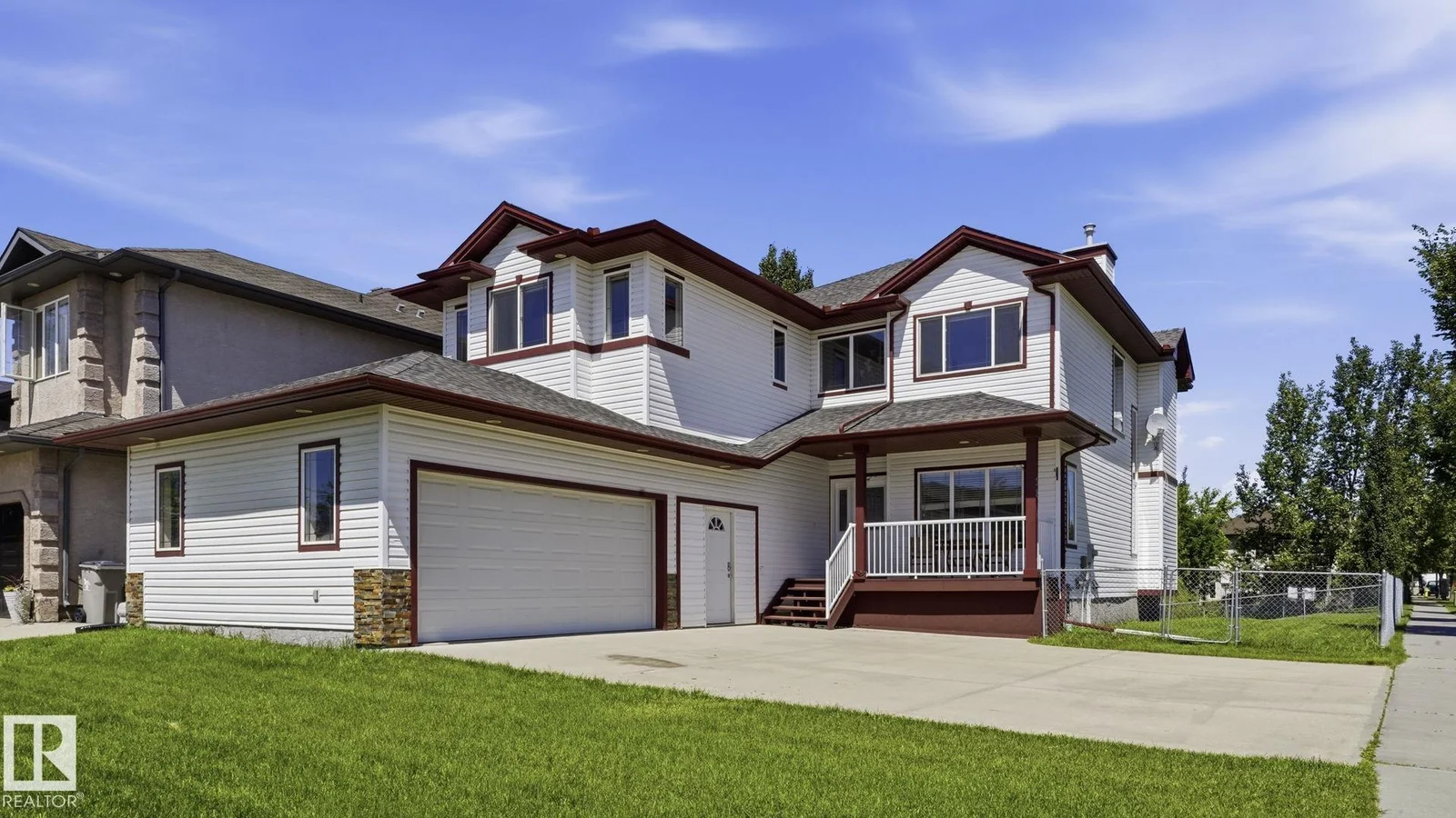 98 LAKELAND DR, Beaumont - 5 bedroom Detached Single Family for sale