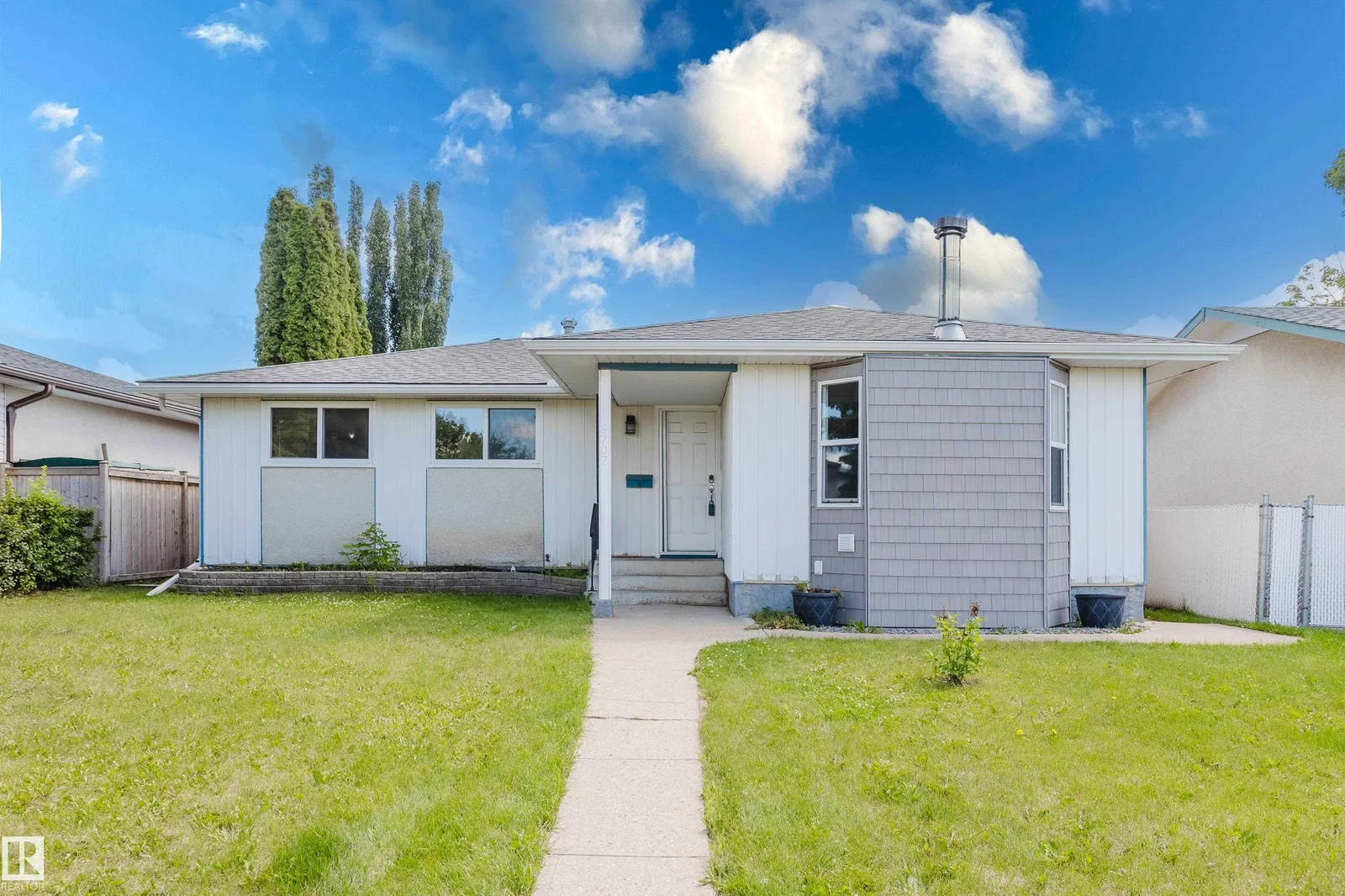 8707 151 AV NW, Edmonton - 1 bedroom Detached Single Family for sale