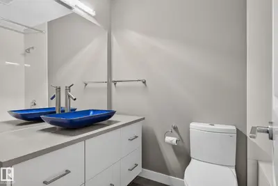Interior photo 3 of 6704 94A AV NW