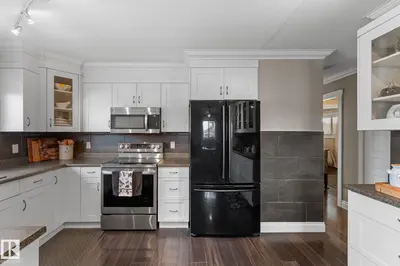 Interior photo 2 of 4404 42B AV