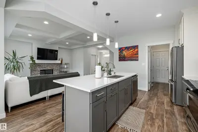 Interior photo 3 of 3911 CLAXTON LO SW