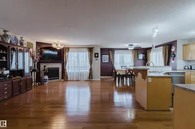 Interior photo 4 of 1764 MELROSE CR SW