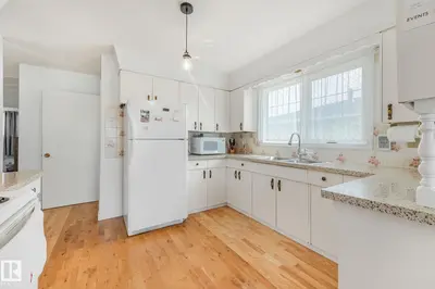 Interior photo 4 of 14203 74 ST NW