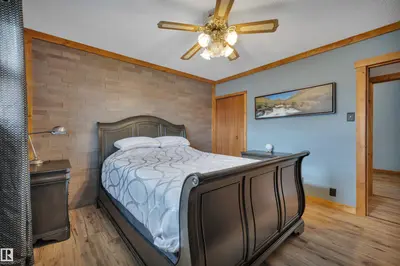 Interior photo 4 of 13327 73 ST NW