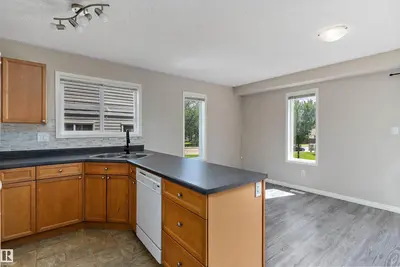 Interior photo 3 of #56 130 HYNDMAN CR NW
