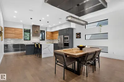 Interior photo 4 of 143B LAURIER DR NW