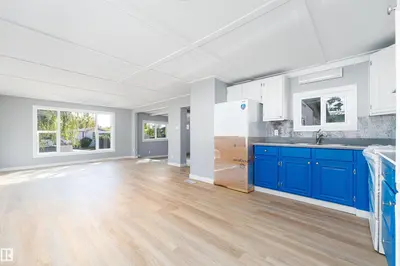 Interior photo 3 of 5302 54 AV