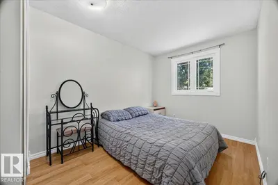 Interior photo 2 of 3135 49A ST NW
