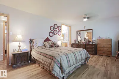Interior photo 2 of 77 SUNSET BV