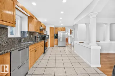 Interior photo 4 of 619 LAYTON CT NW