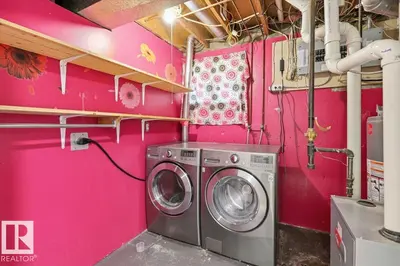 Interior photo 2 of 4507 46 AV