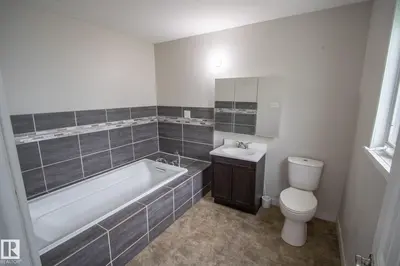 Interior photo 3 of 11215 HWY 55