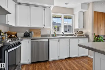Interior photo 3 of 7819 22 AV NW