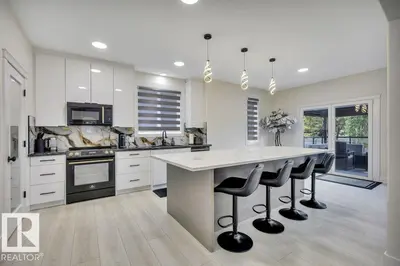 Interior photo 2 of 5010 DONSDALE DR NW