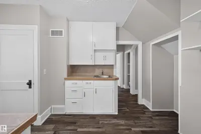 Interior photo 4 of 4904 49 ST