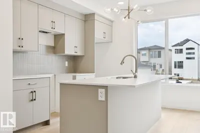 Interior photo 3 of 7524 KLAPSTEIN LINK LI SW