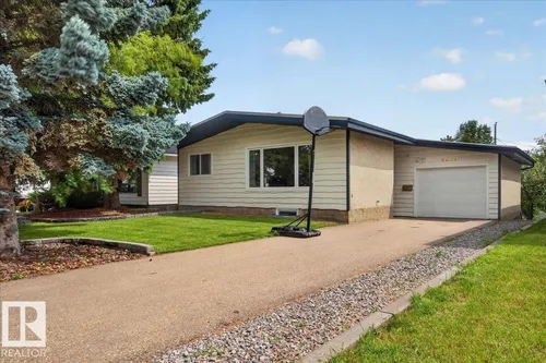 4229 49 ST, Vegreville - $349,900