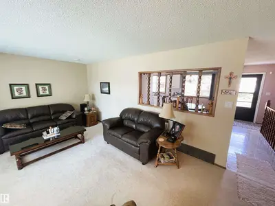 Interior photo 2 of 4725 43 AV