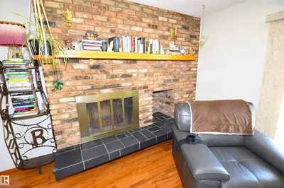 Interior photo 3 of 58 WILSON CR
