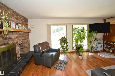 Interior photo 4 of 58 WILSON CR