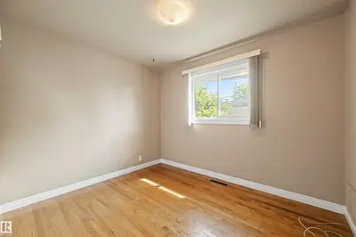 Interior photo 2 of 10627 43 ST NW