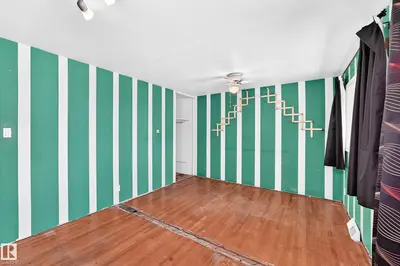 Interior photo 4 of 7032 81 ST NW