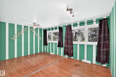 Interior photo 3 of 7032 81 ST NW