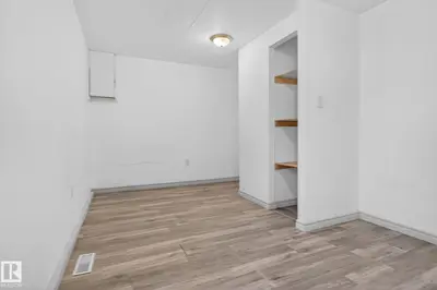 Interior photo 4 of 543 Evergreen ST NW