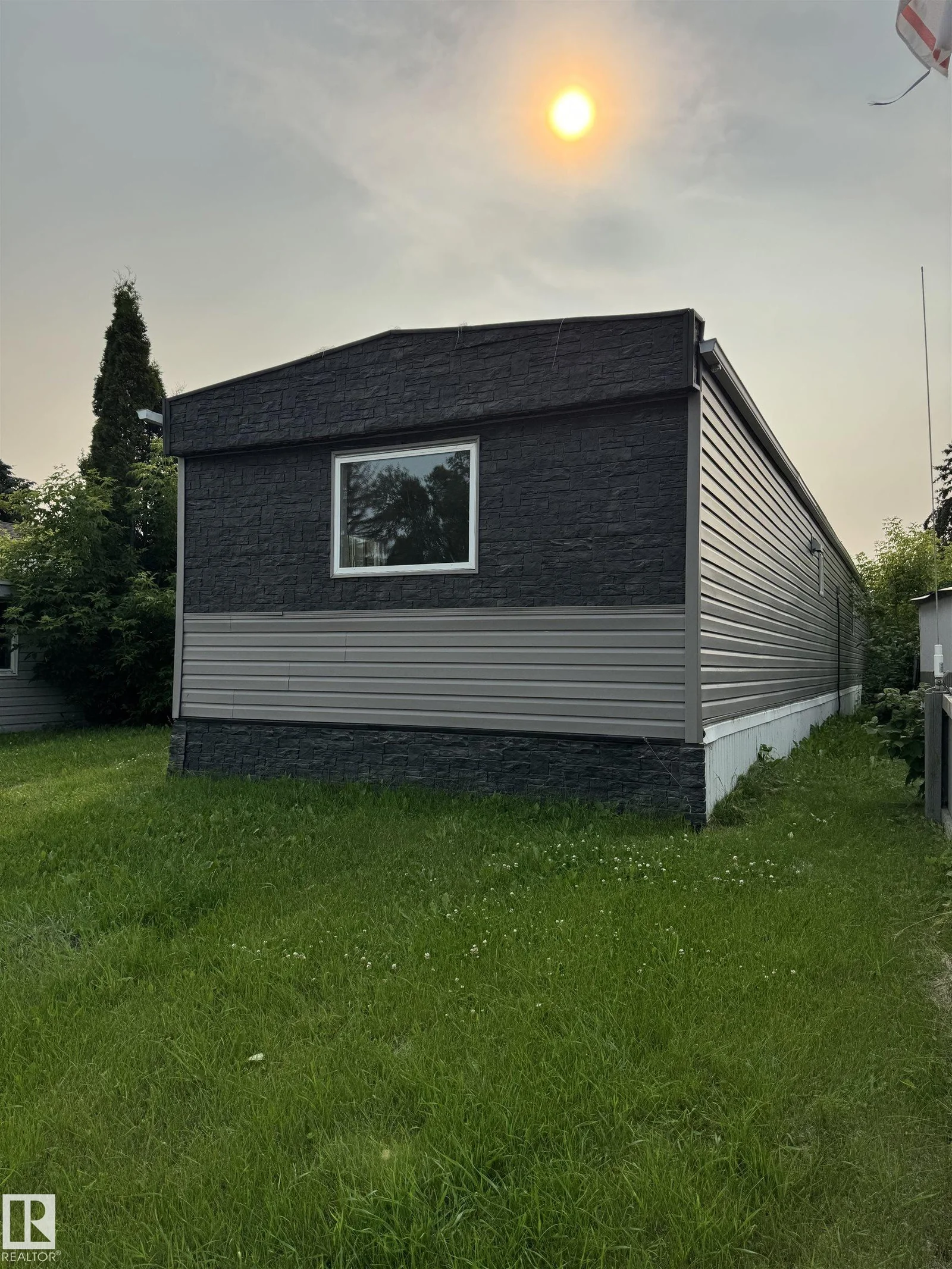 543 Evergreen ST NW, Edmonton - 2 bedroom Single Family Residence for sale