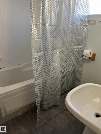 Interior photo 4 of 5211 49 Ave