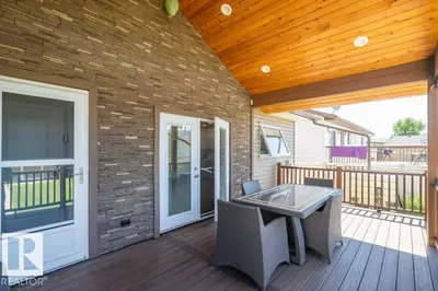 Interior photo 4 of 10420 111 AV