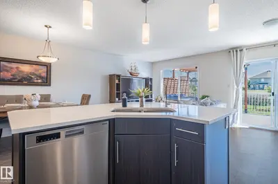 Interior photo 4 of 2537 COUGHLAN RD SW