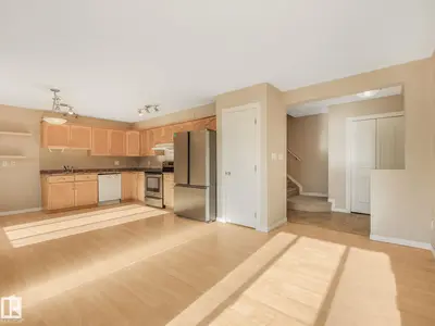 Interior photo 4 of #4 11813 43 ST NW