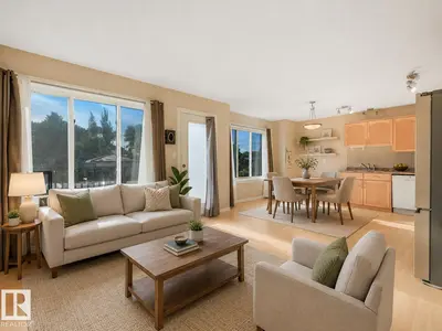 Interior photo 2 of #4 11813 43 ST NW