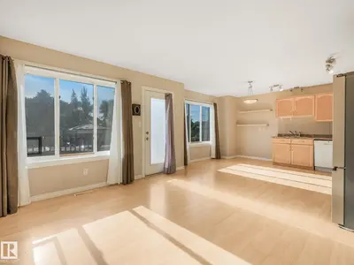 Interior photo 3 of #4 11813 43 ST NW