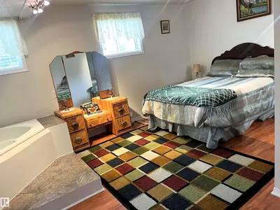 Interior photo 1 of 4914 51 Ave